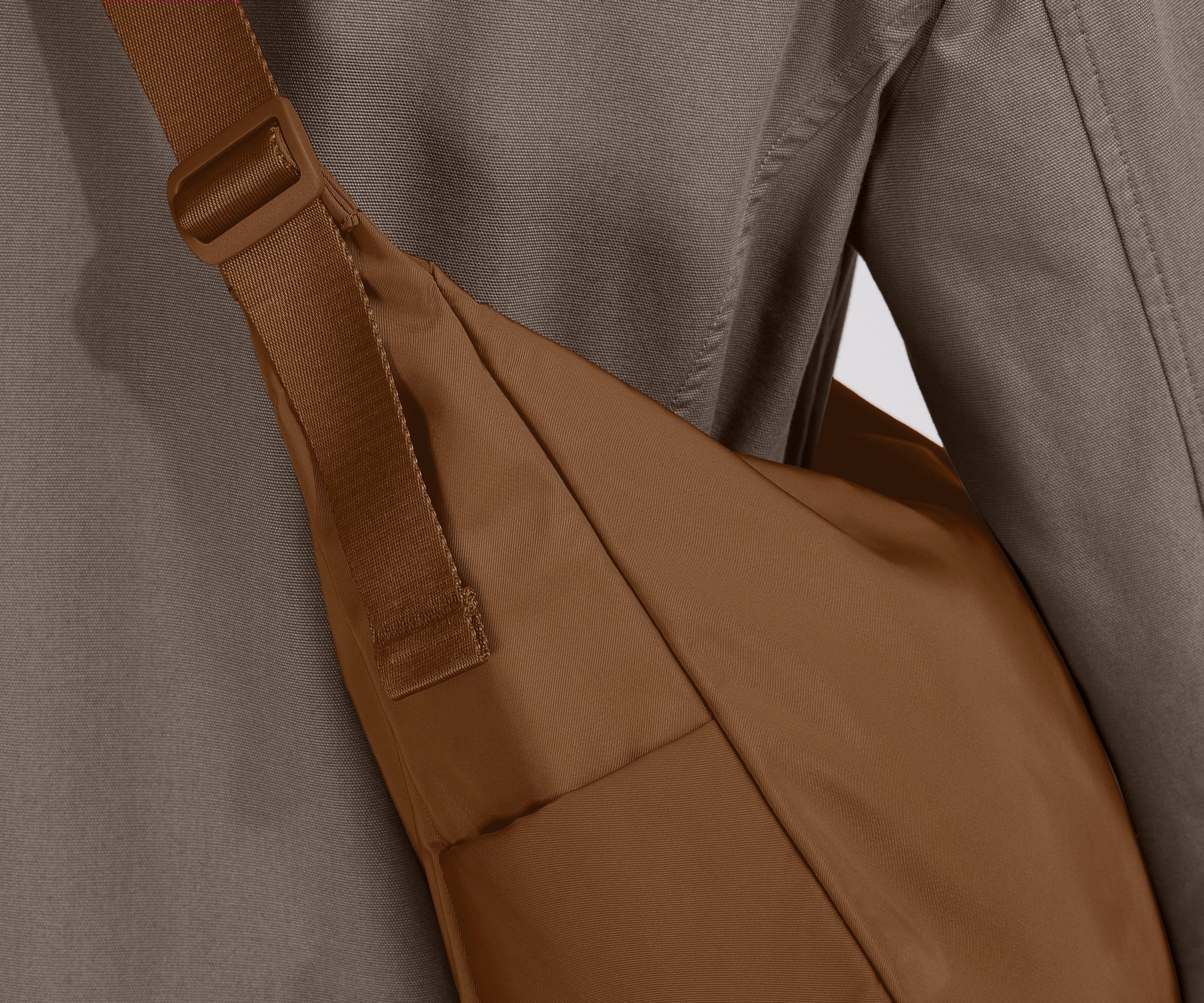 Detailed view of the featherlight material