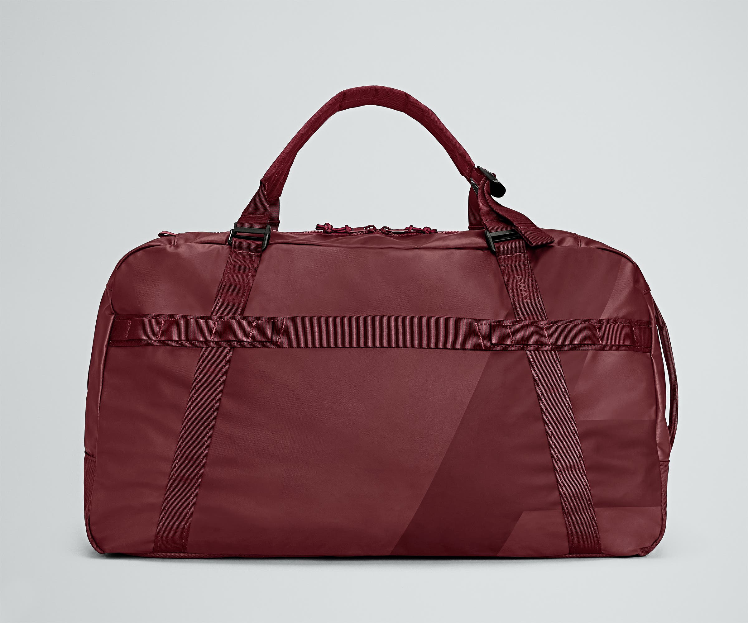 Front view of the 70L Active Duffle with its handles up