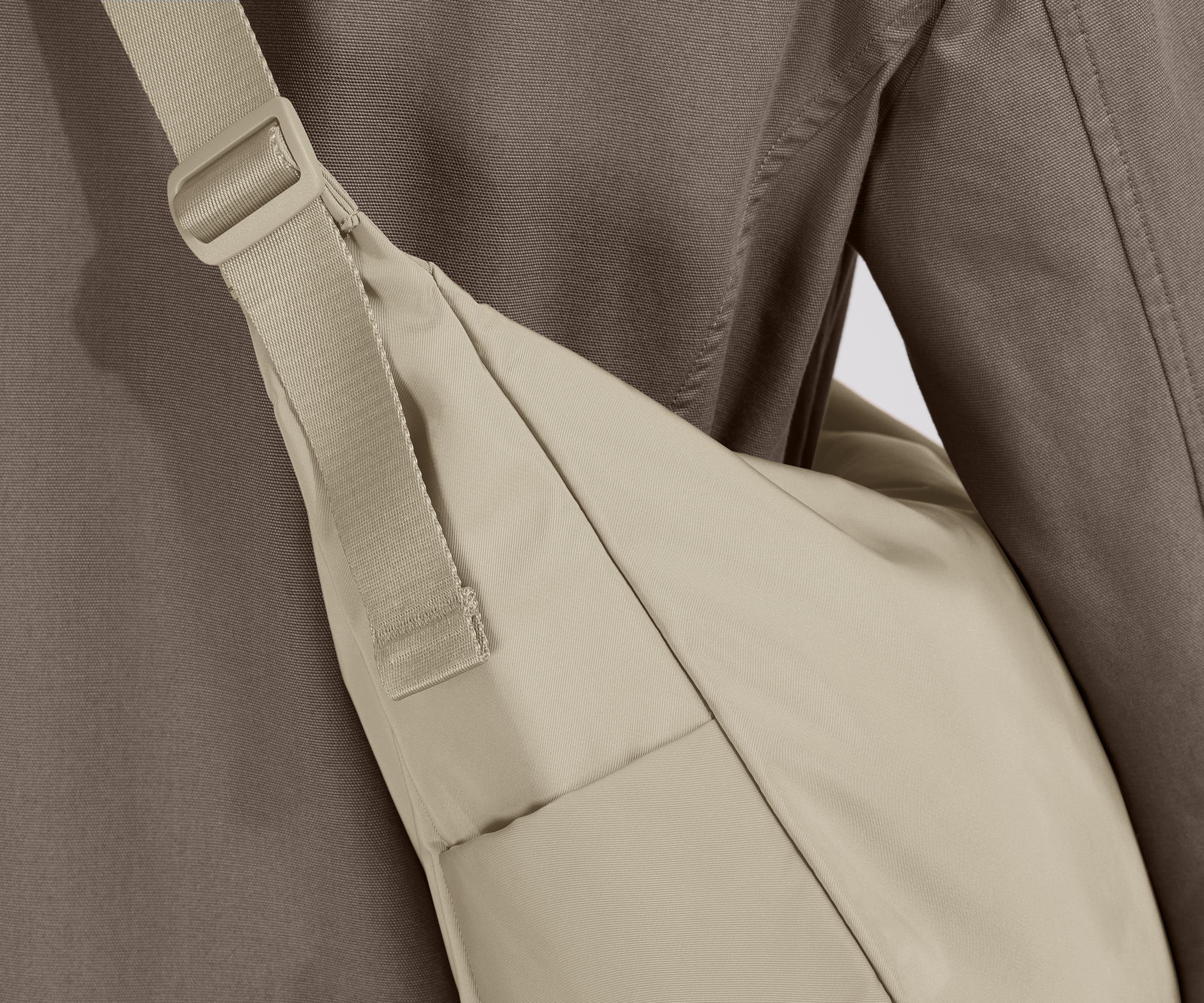 Detailed view of the featherlight material