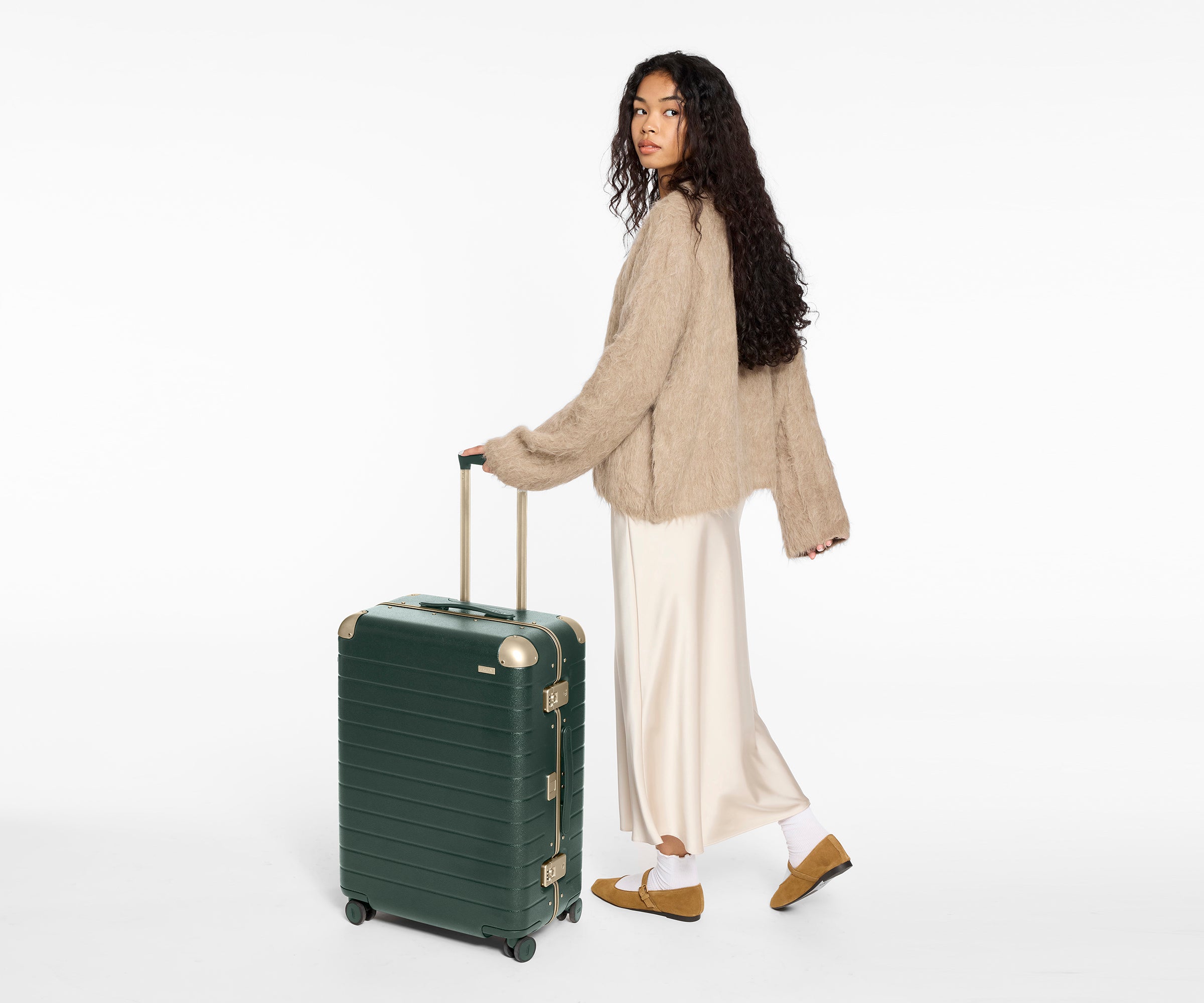 The Aluminum Edge Medium in Ivy Green