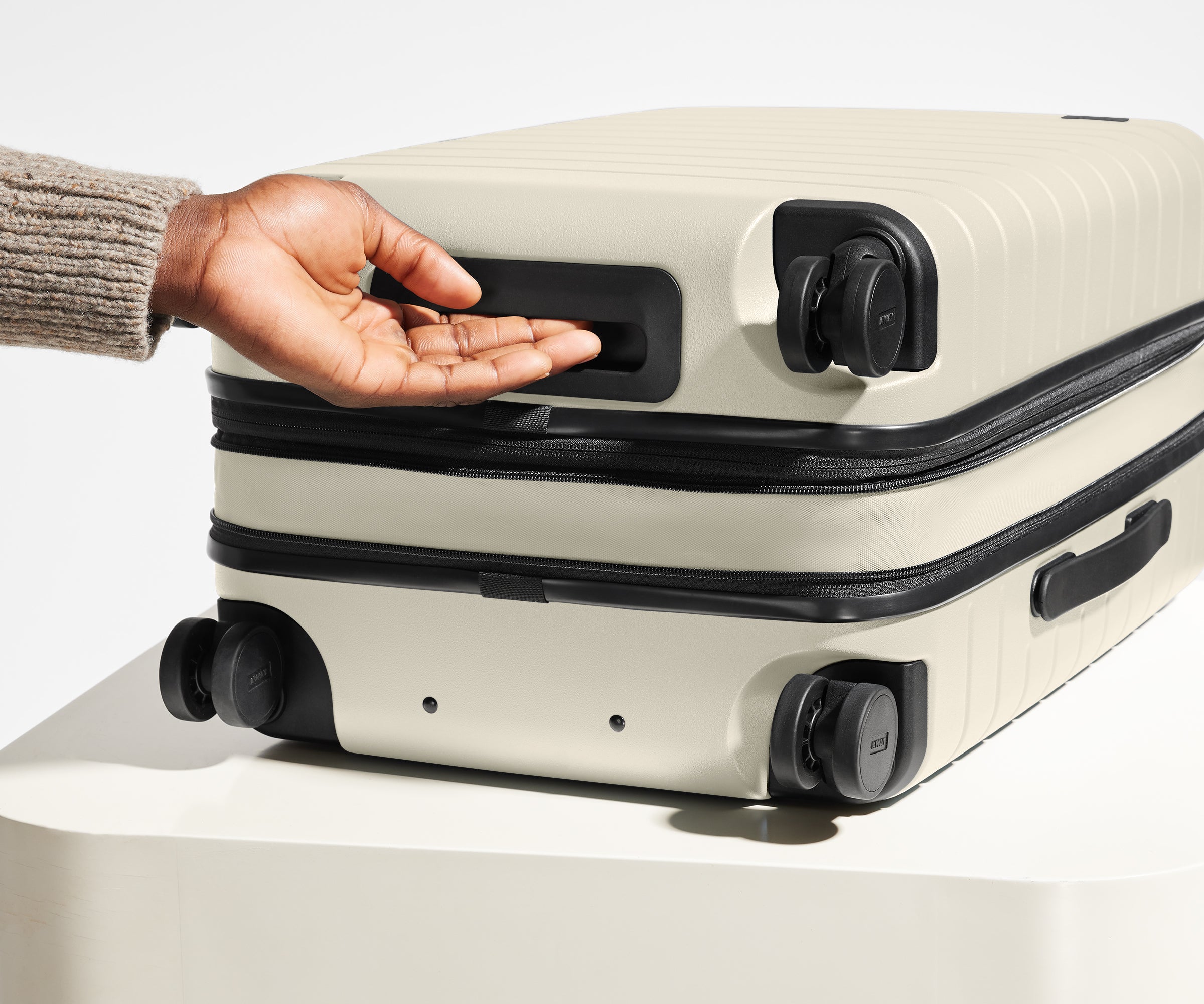 The Carry-On Flex in Salt White