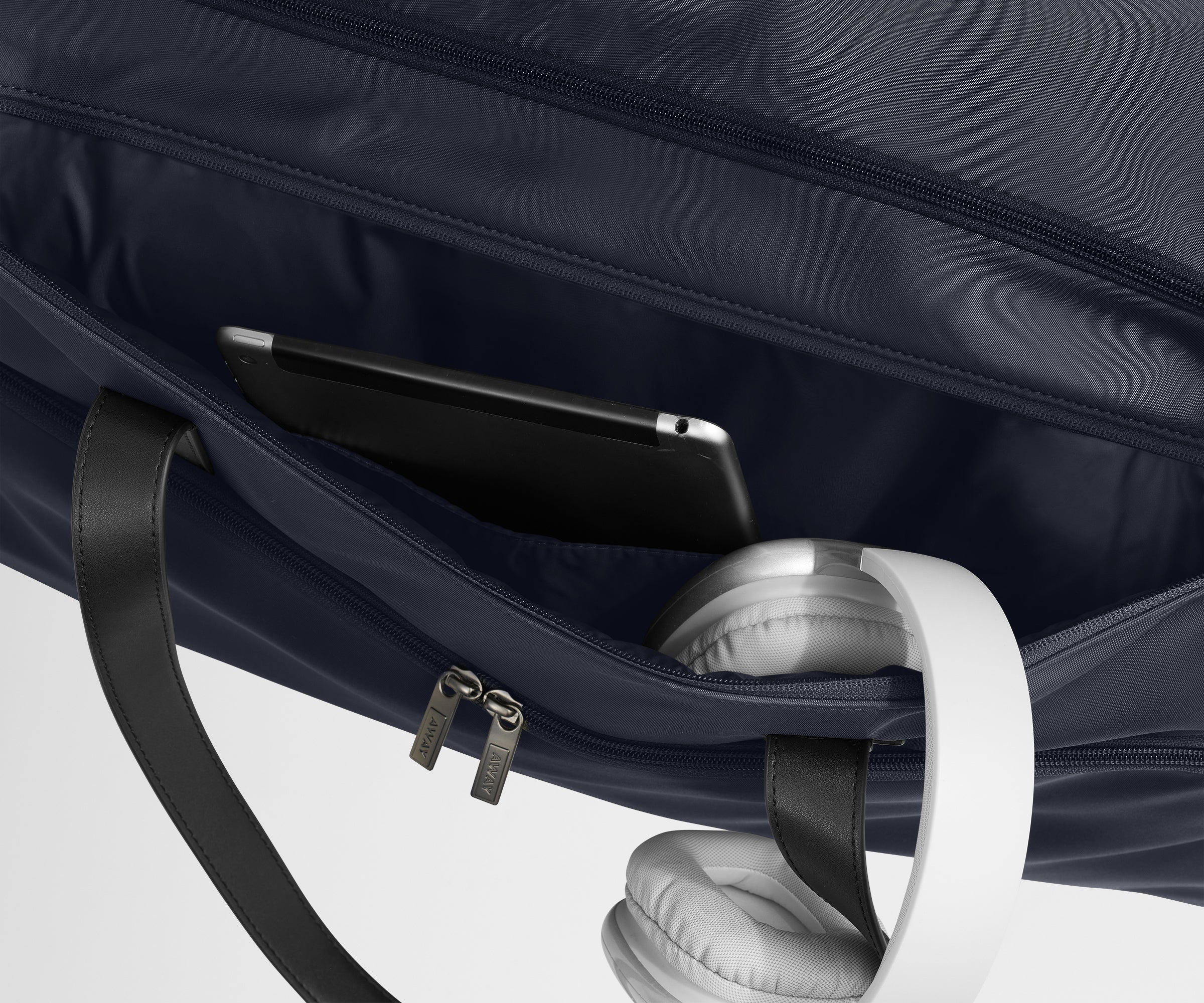 Garment Duffle in Navy Blue