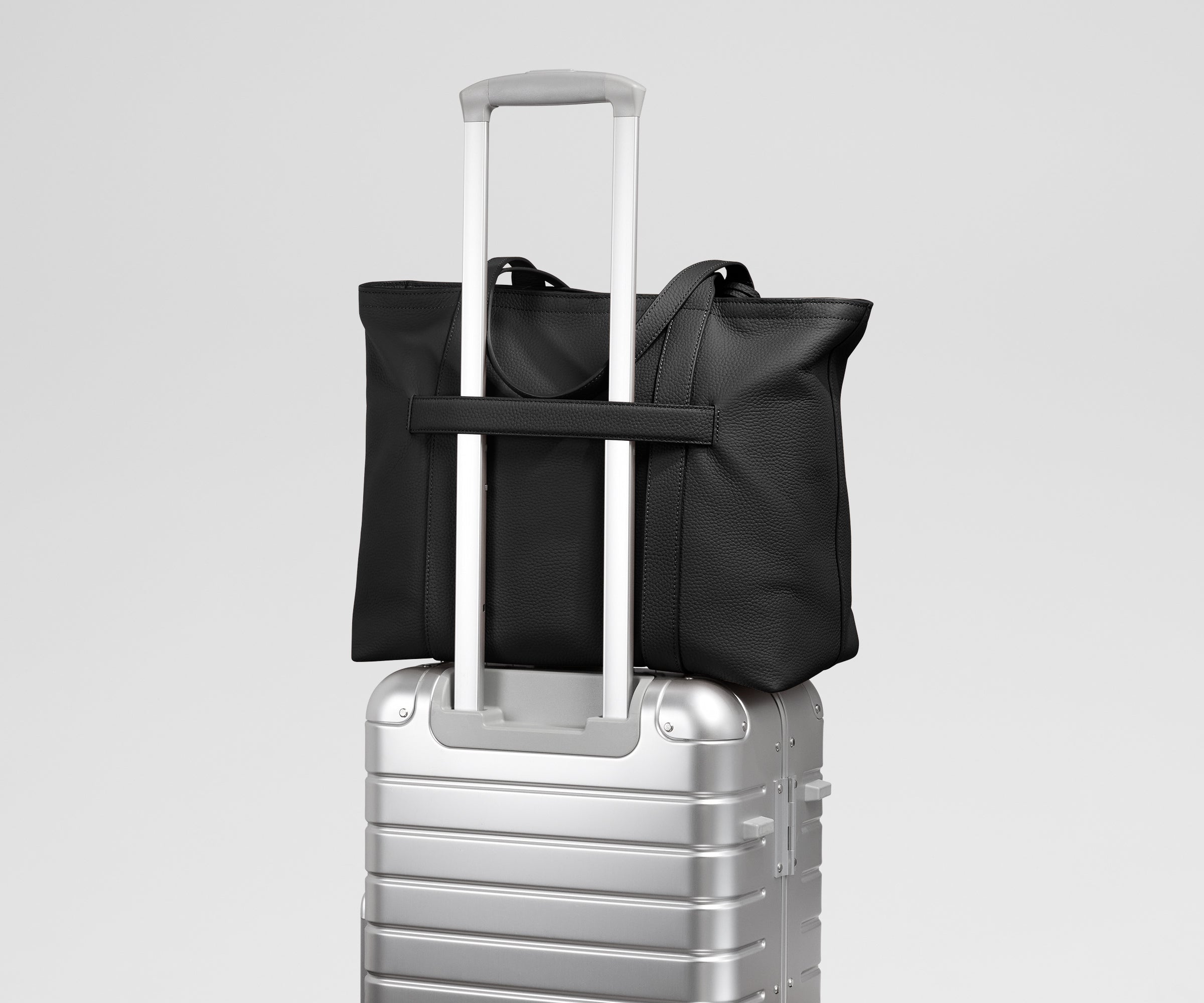 Leather Tote in Jet Black