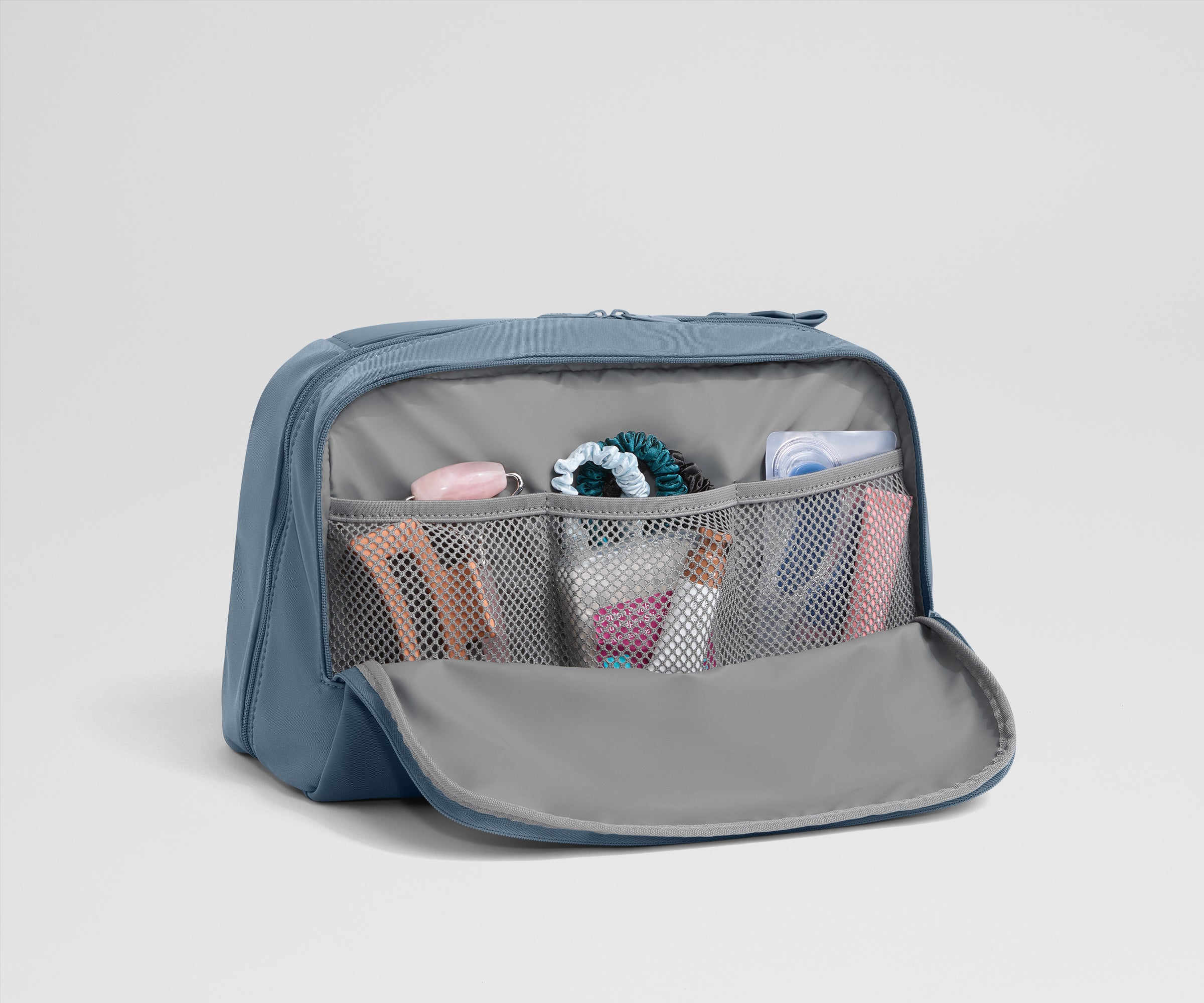 Extra Large Toiletry Bag in Coast Blue
