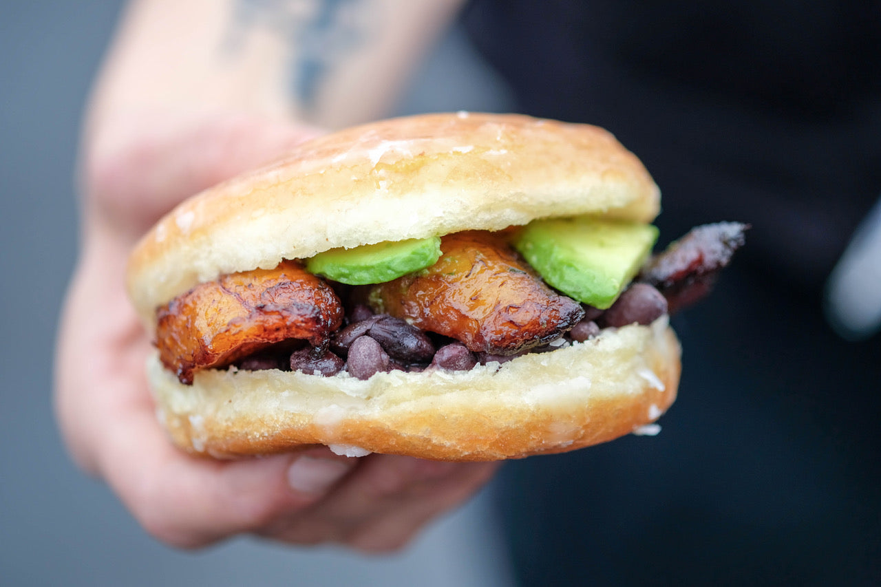 The 10 Best Vegan Spots in Los Angeles According to Mena Massoud