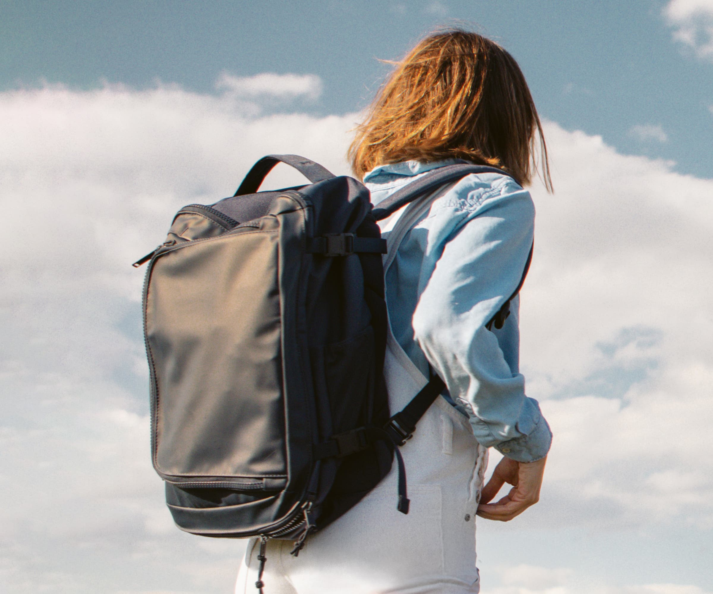 The Outdoor Convertible Backpack 25L | Forest Green