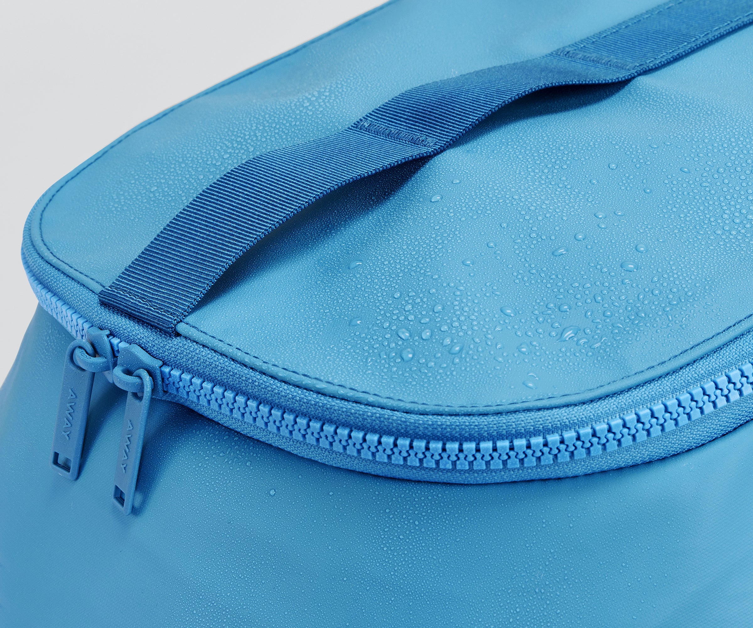 Water droplets on the exterior, showing the water repellent material