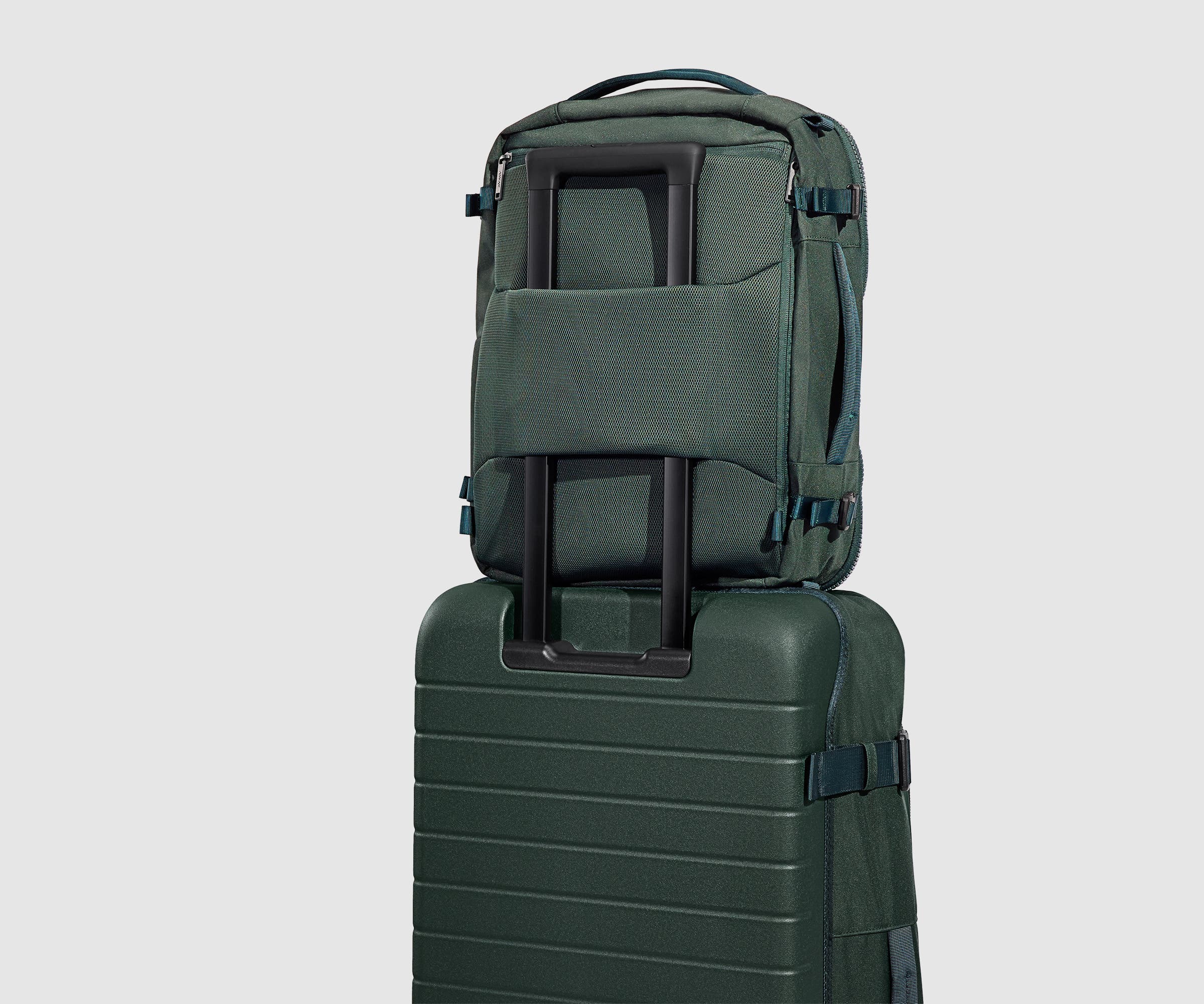 The Outdoor Convertible Backpack 25L | Forest Green
// Designed with a trolley sleeve that slides onto your suitcases to keep it in place while you’re on the move. Paired with The Bigger Carry-On.
