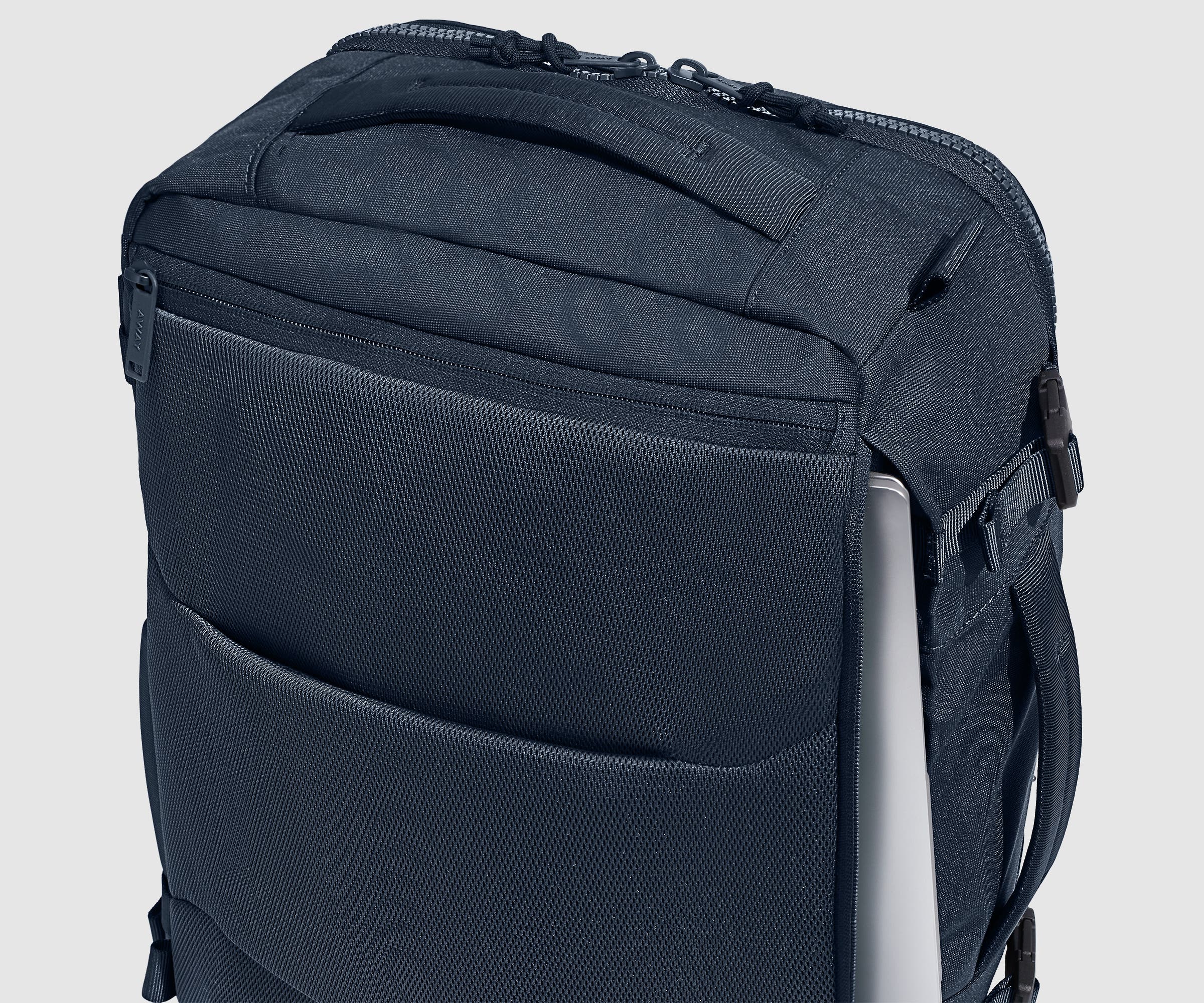 The Outdoor Convertible Backpack 25L | Navy Blue