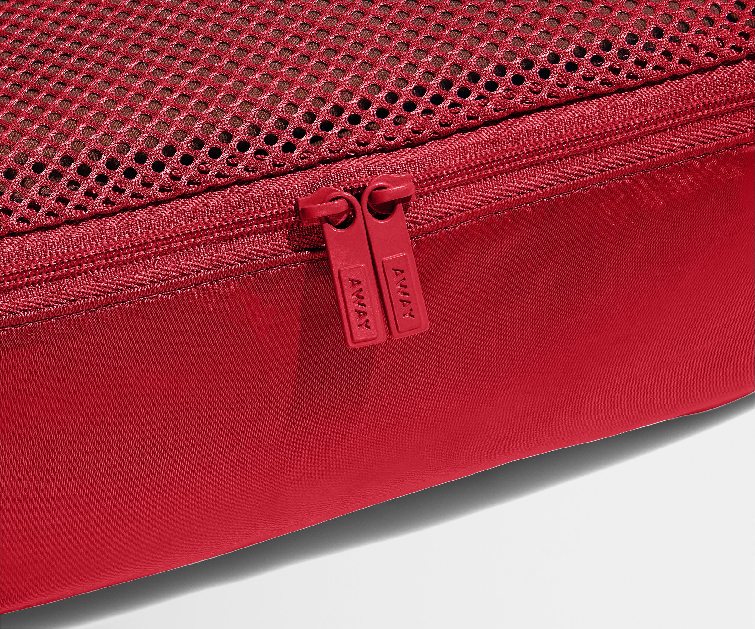 The Insider Packing Cubes in Cherry Red