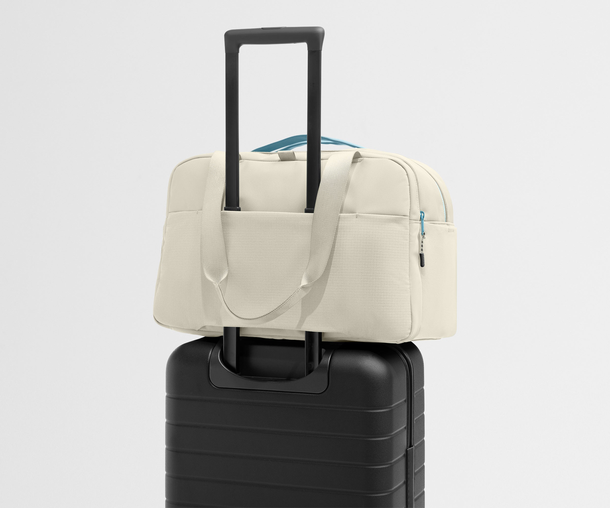 //
Paired with The Bigger Carry-On.