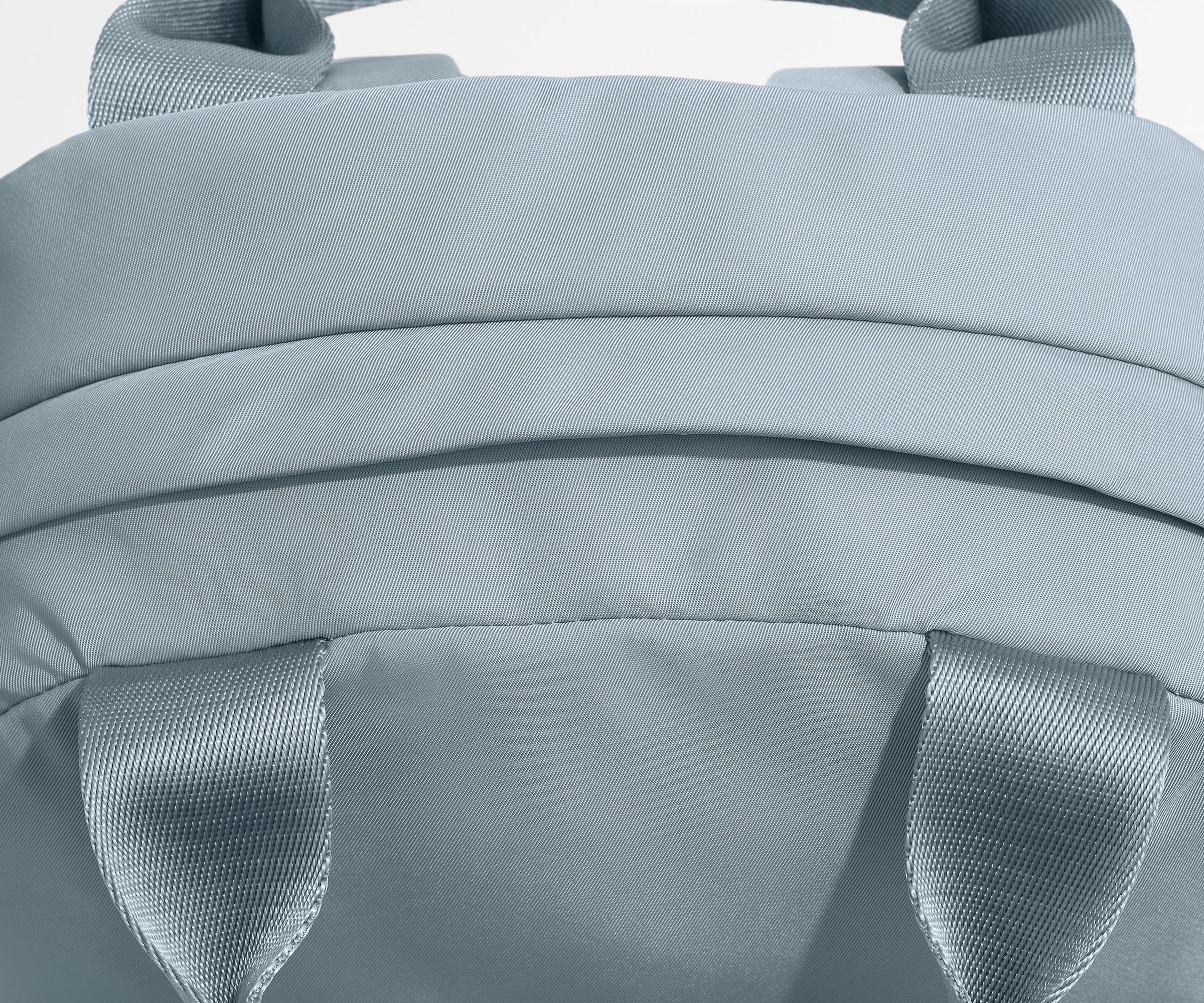 Detailed view of the featherlight material