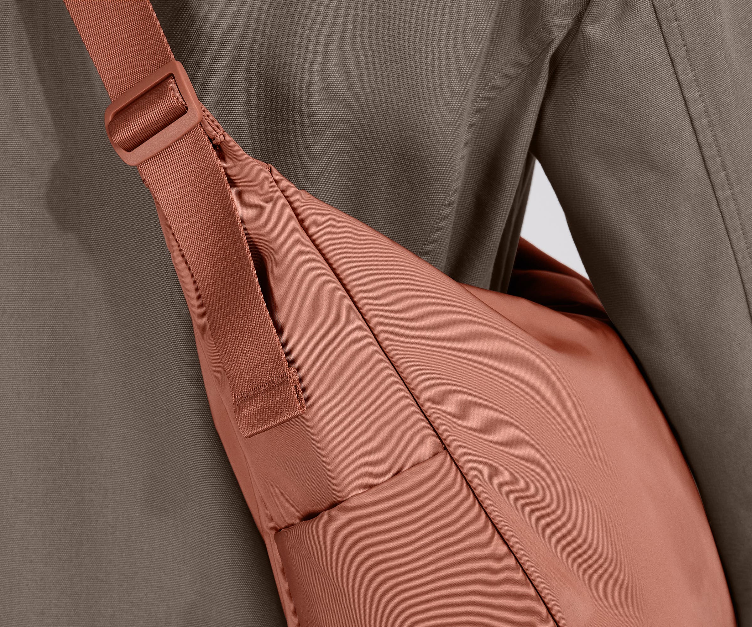 Detailed view of the featherlight material