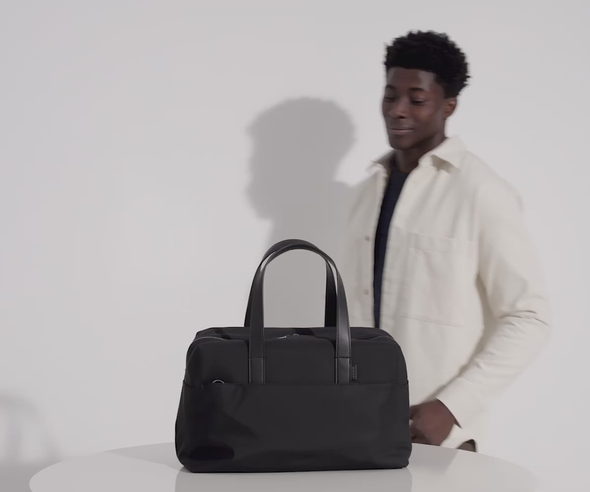 Front view of the Everywhere duffle bag