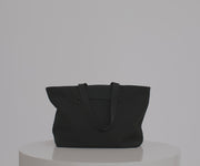 Video of a person packing the Featherlight Tote